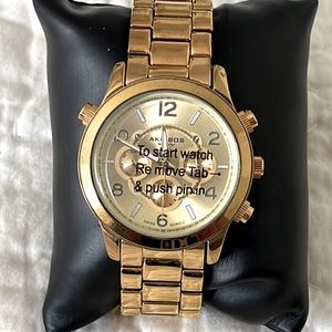 NWT Akribos XXIV AK648YG Champagne Dial Gold-tone Ladies Watch 40MM Case